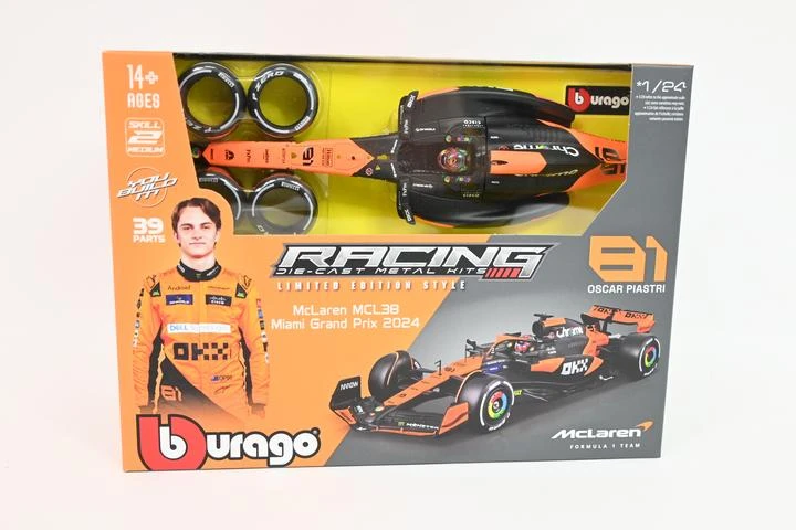 Bburago BBU 1:24 F1 McLarenTeam MCL38 #81 O.Piastri 28512