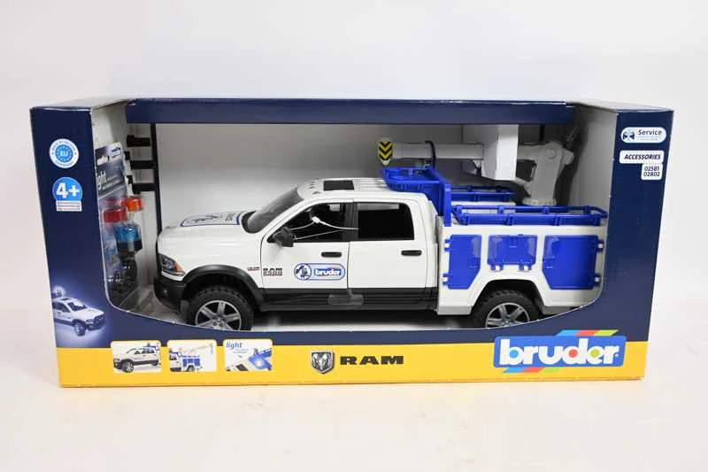 BRUDER 1:16 RAM 2500 tarnybos automobilis, 02509