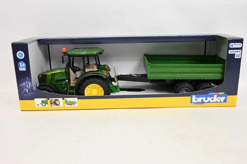 BRUDER John Deere 5115 M su priekaba 02108