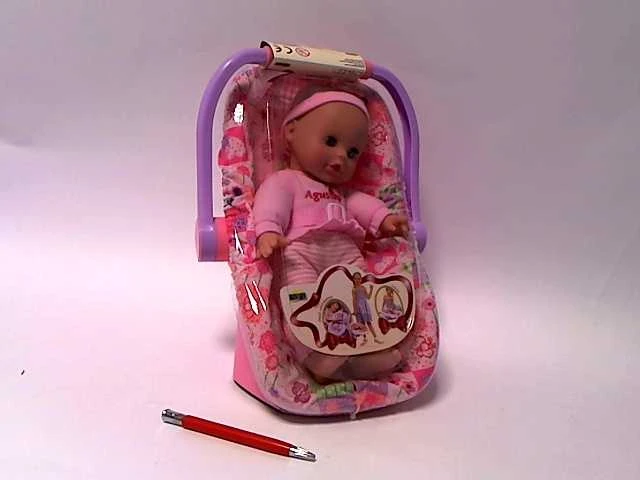 Dromader Doll 29 cm su foteliu (00385)