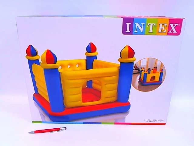 Pripučiamas batutas vaikams Pilis Intex 174 x 174 x 135 cm 48259