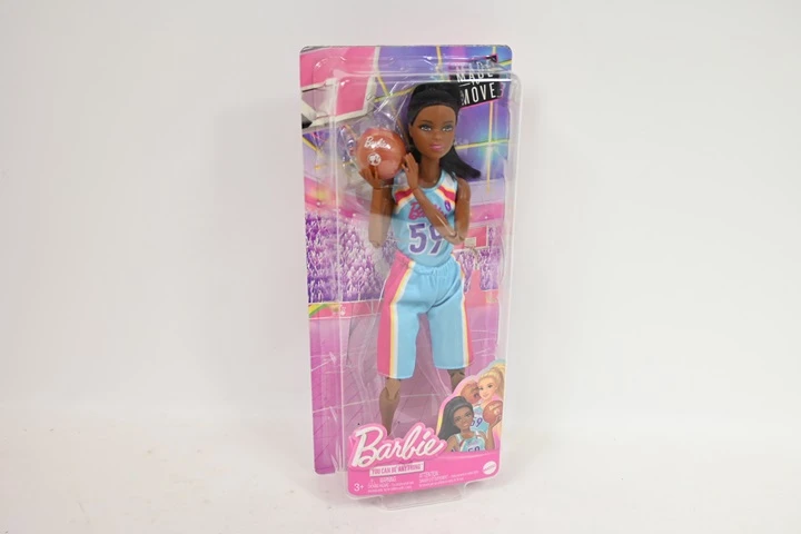 Mattel Lėlė Barbie made to move krepšininkė