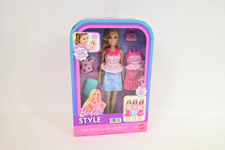 Mattel Lėlė Barbie su drabužių rinkiniu