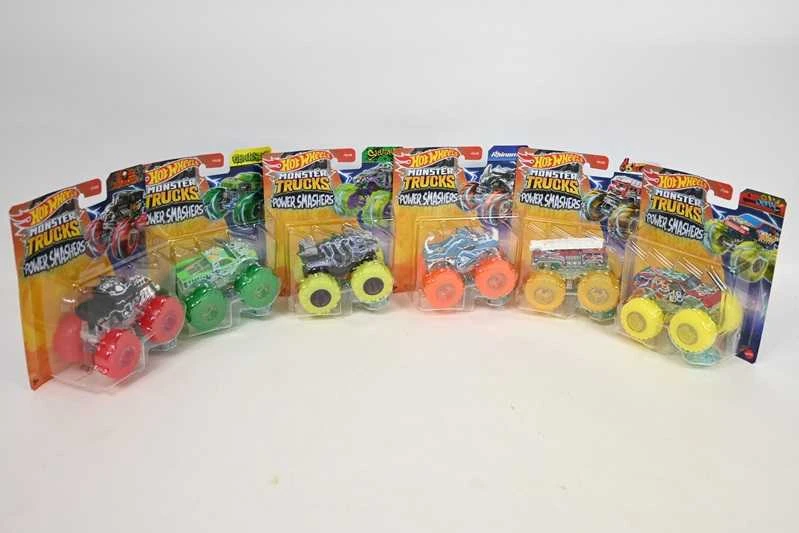 Džipas su ryškiais ratais HOT WHEELS