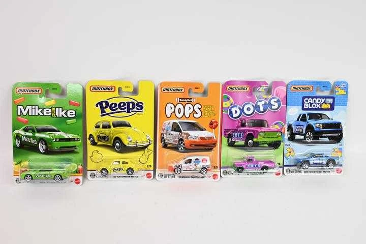Mattel MATCHBOX saldainių tematikos automodeliukas (HVV75)