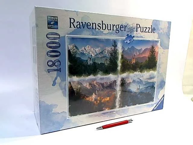 Ravensburger Dėlionė 18000 vnt. - Neišvanšteino pilis 4-iuose metų laikuose