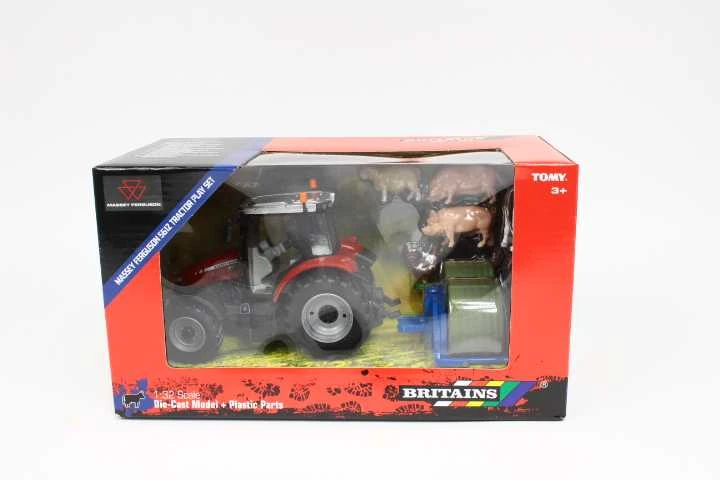 Žaislinis traktorius Massey Ferguson 5612 Britains TOMY
