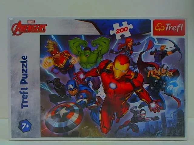 Trefl Dėlionė 200 vnt. - The Avengers (Keršytojai)