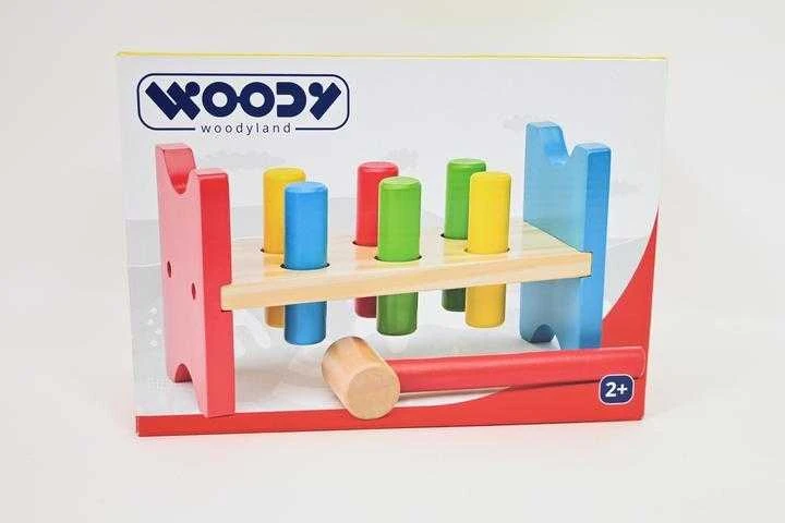 Woody 90002 Eco Wooden Mokomasis spalvotas žaislas Plaktukas su stovu ir formomis (8vnt) vaikams nuo 2 metų (21,5x12cm)