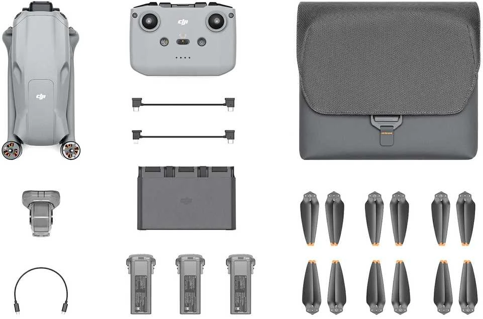 Dronas DJI Air 3 Fly More Combo su DJI RC-N2 valdymo pultu