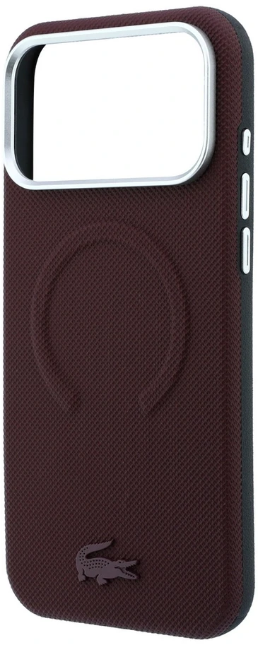 Lacoste PVC Petit Pique pusiau uždengiamas reljefinis MagSafe dėklas, skirtas iPhone 18 Pro Max, bordo spalvos