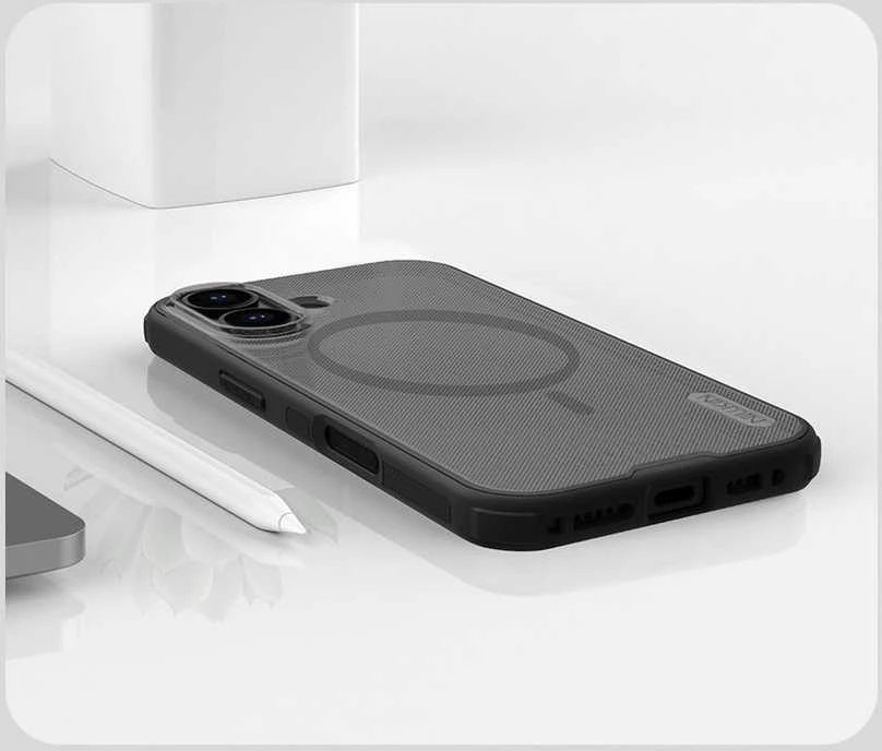 Dėklas Nillkin Super Frosted PRO Magnetic nugarėlė skirta iPhone 17 skaidrus juodos spalvos