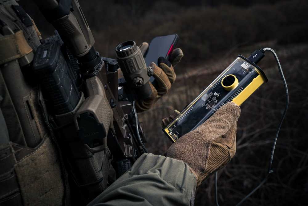 Tactical C4 Explosive 19200mAh powerbank – didelės talpos, greito įkrovimo išorinis akumuliatorius juodos geltonos