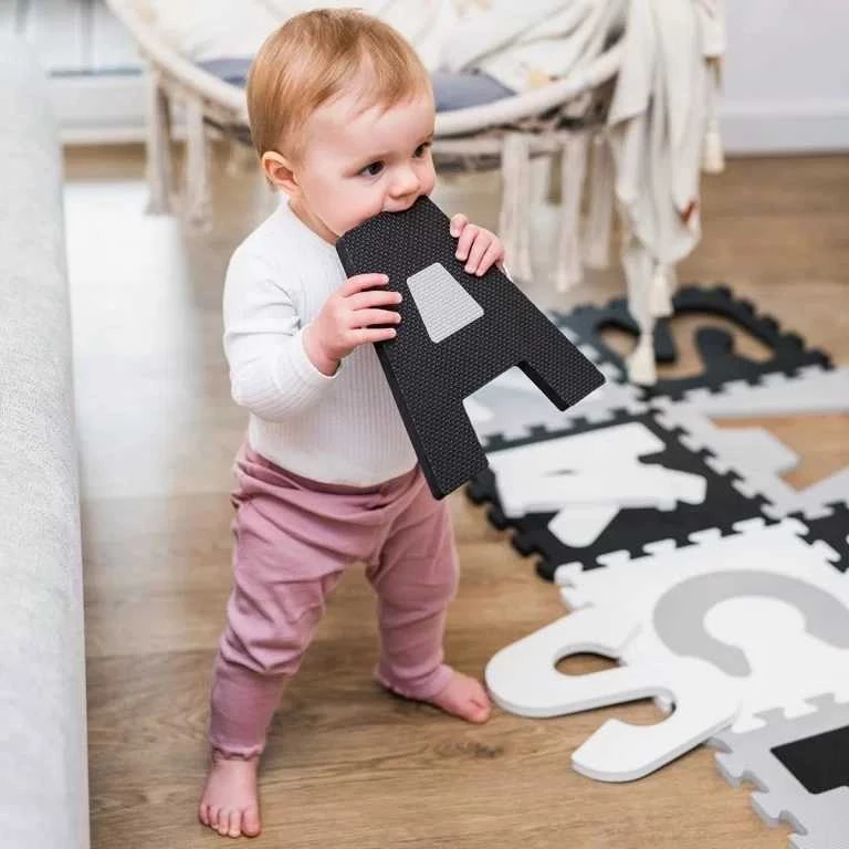 BabyOno lavinamoji dėlionė raidės, pilka, 10 vnt., 278/02