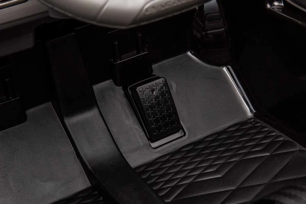 Vaikiškas elektromobilis MUKUTISRIDES Bentley Bacalar (juodas, vienvietis)