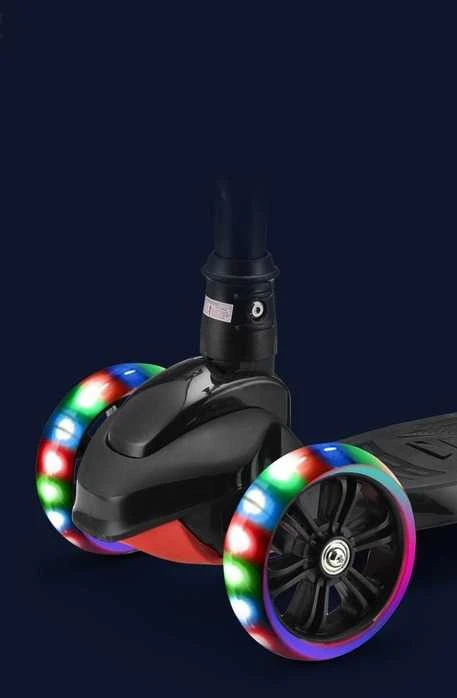 Triratis paspirtukas Scooter juodas