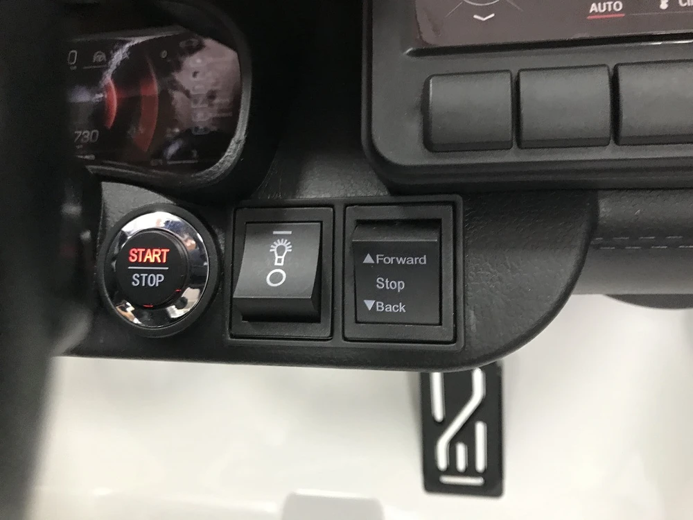 Vaikiškas elektromobilis MUKUTISRIDES Mercedes-Benz SL63 (baltas, vienvietis)