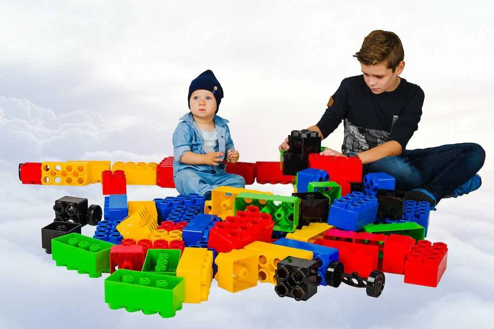 Konstruktorius Bj Plastik Mega Giants Brics + Wheels 141 el.