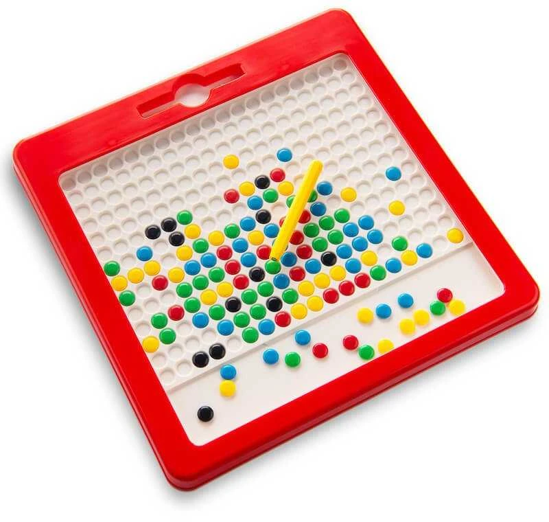 Magnetinė piešimo lenta MagPad Dots vaikams nuo 3 metų, lavina smulkiąją motoriką, raudona