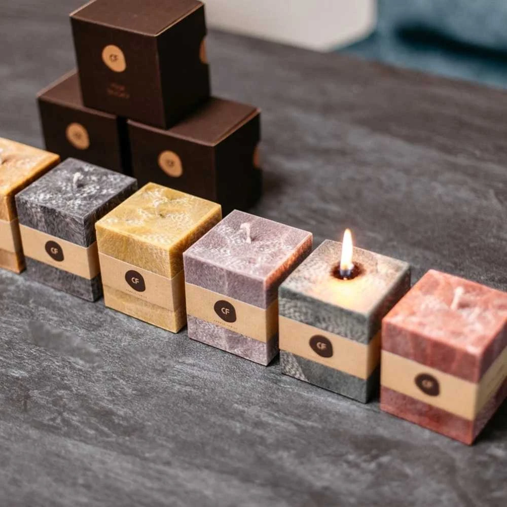 Candle Family Kvepianti palmių vaško žvakė 'Tavo švelnumas'
