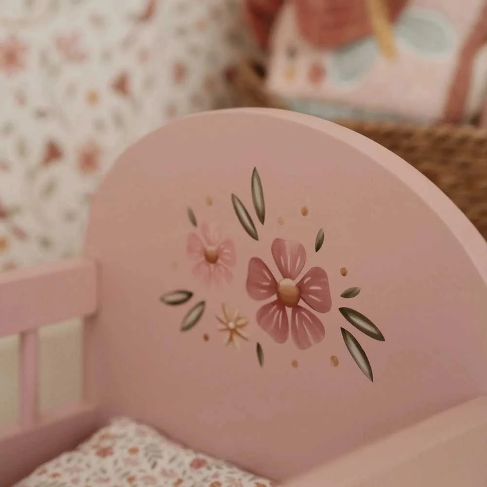Medinė lėlių lovelė su patalyne Little Dutch