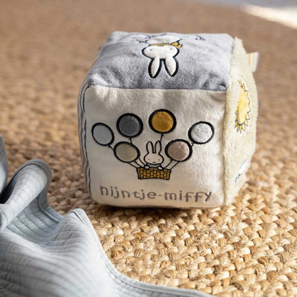 Little Dutch Minkštas veiklos kubas ´Miffy Fluffy´
