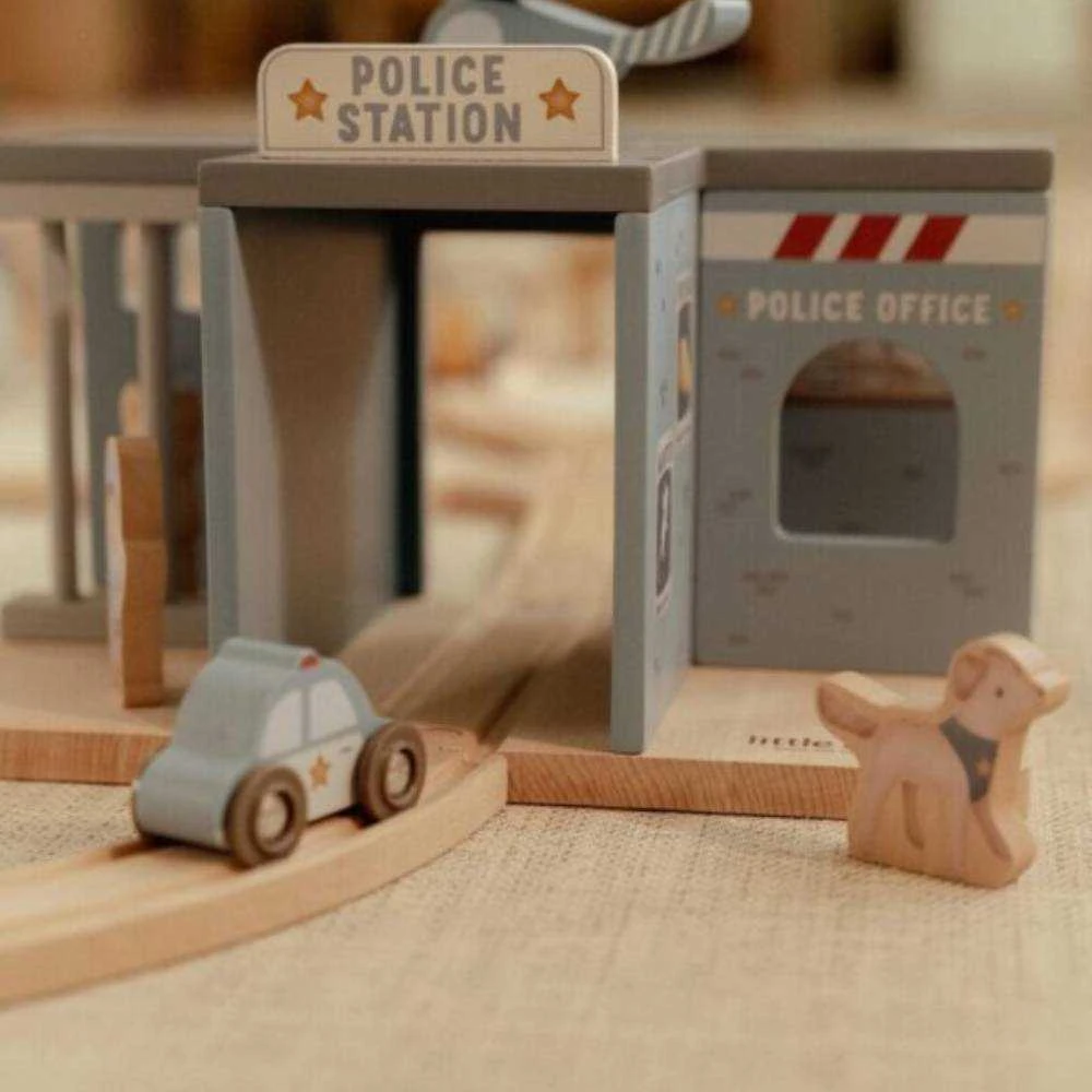 Little Dutch Policijos nuovada
