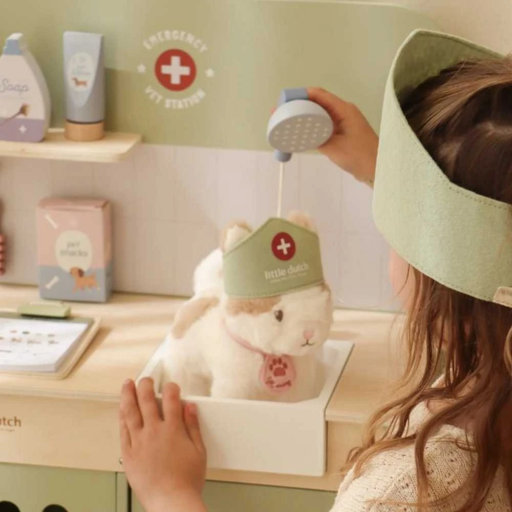 Little Dutch Veterinarijos gydykla medinė