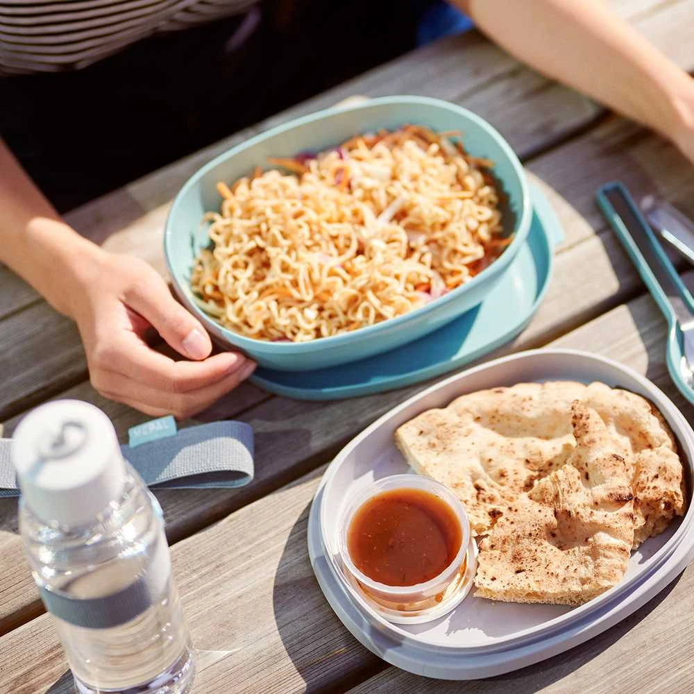 Rosti Mepal Mepal Dviejų skyrių priešpiečių dėžutė 'Braškių vibe'