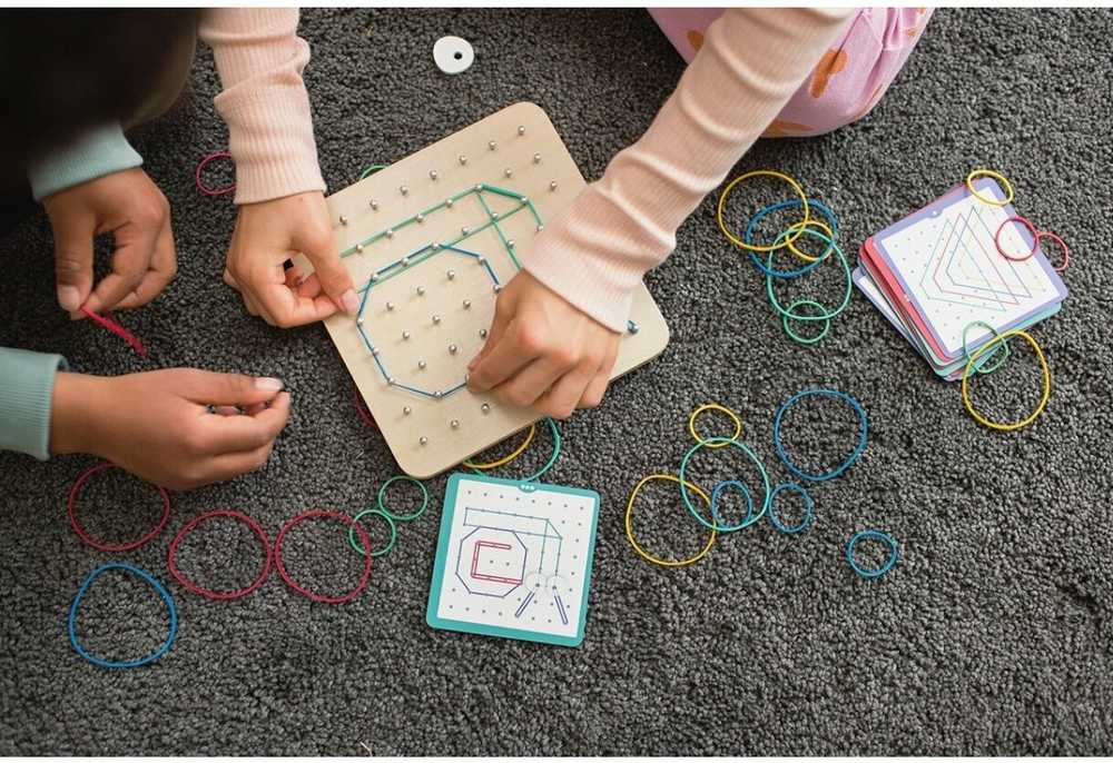 Bs Toys Lavinamasis žaidimas Geoboard