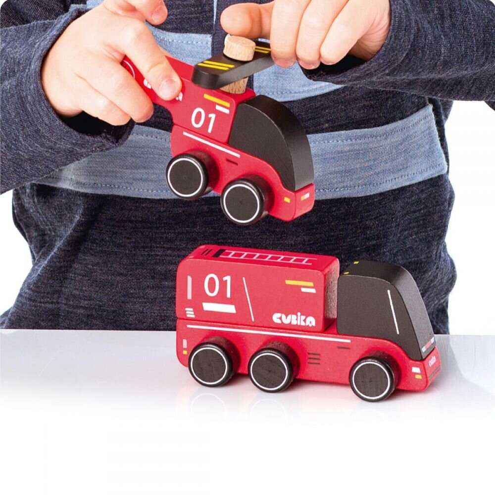 Cubika Mediniai automobilis ir malūnsparnis Ugniagesiai