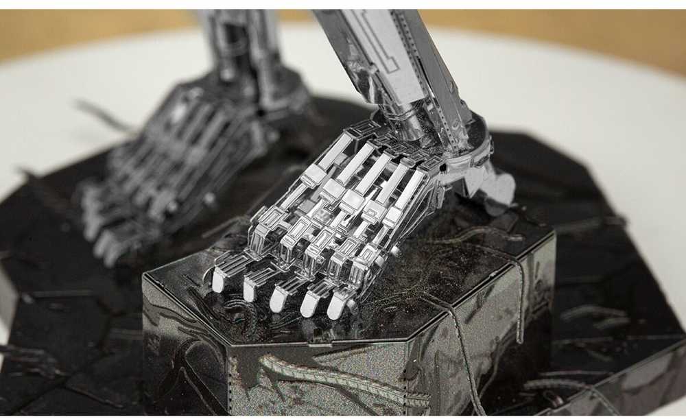 Metal Earth Metalinis 3D konstruktorius "Iconx Terminator - T-800 Endoskeleton"