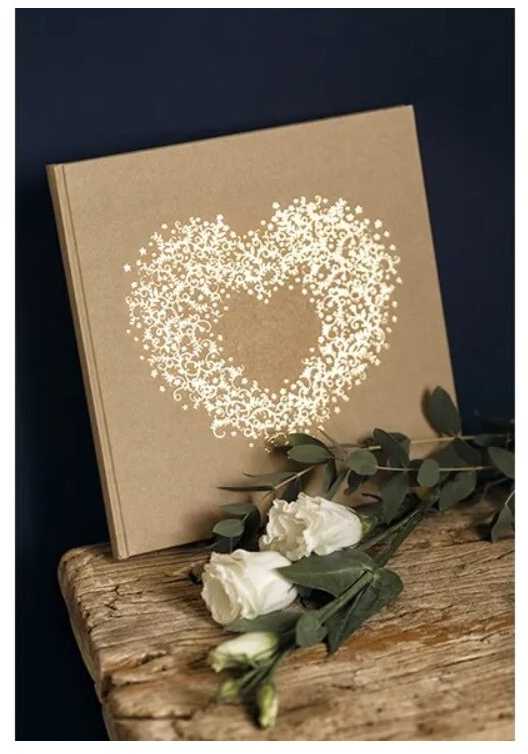 PartyDeco Albumas knyga svečių palinkėjimams Širdelė 20,5x20,5 cm, 22 psl ruda