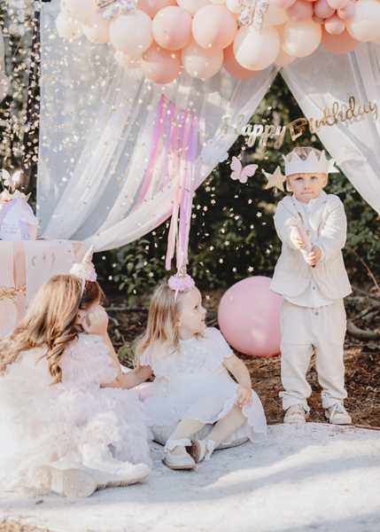 PartyDeco Konfeti patranka Auksinės žvaigždės 20cm