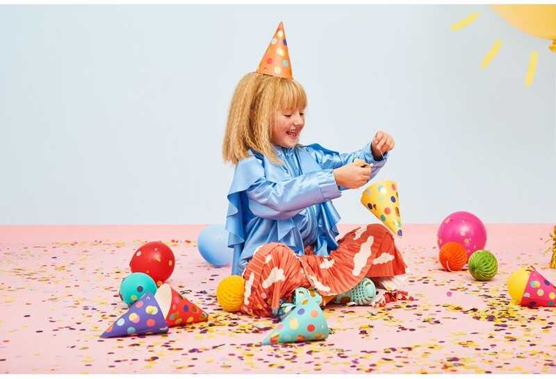 PartyDeco Šventinės kepurėlės "Taškiukai" 6vnt