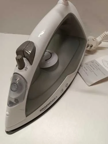 Ecost prekė po grąžinimo, Amazon Basics garų lygintuvas su teflono padu, 1200 W (Atnaujinta)
