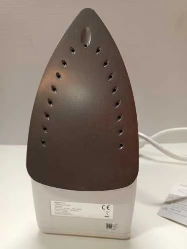 Ecost prekė po grąžinimo, Amazon Basics garų lygintuvas su teflono padu, 1200 W (Atnaujinta)