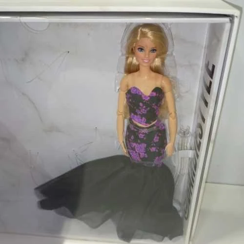 Ecost prekė po grąžinimo Barbiestyle mados studija ir lėlių rinkinys su kosmetine, mada ir aksesuara (Atnaujinta)