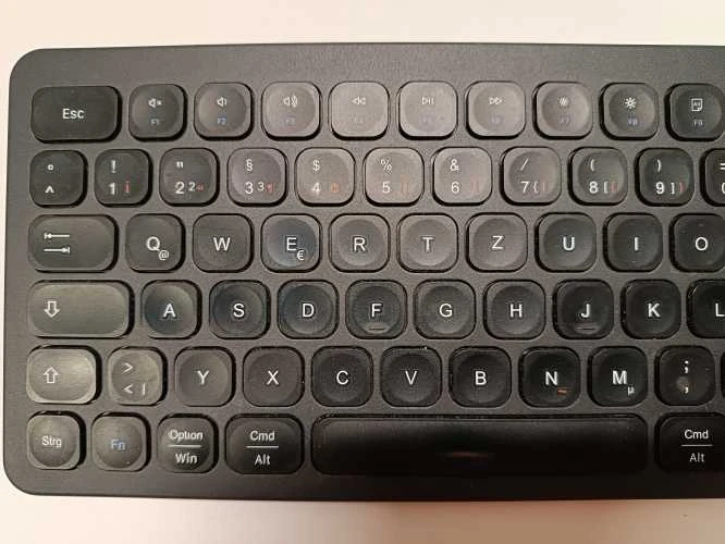 Ecost prekė po grąžinimo, Bluetooth klaviatūra, 3 kanalų daugiafunkcinė belaidė klaviatūra su pilno (Atnaujinta)