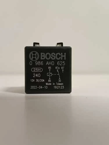 Ecost prekė po grąžinimo Bosch 0986AH0625 Main Current Relay (Atnaujinta)
