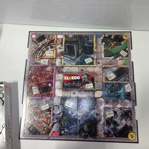 Ecost prekė po grąžinimo Cluedo Editions Hario Poterio stalo žaidimas (vokiška versija) (Atnaujinta)