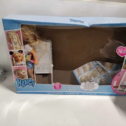 Ecost prekė po grąžinimo Famosa 700015131 Nancy Mirror 1001 kirpimo manekenas su spinta, veidrodžiu (Atnaujinta)