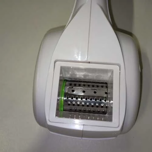 Ecost prekė po grąžinimo Girmi GT02 R?pe Rechargeable, 12W, 2 Patin ? Roulettes INOX, Blanc/Vert (Atnaujinta)