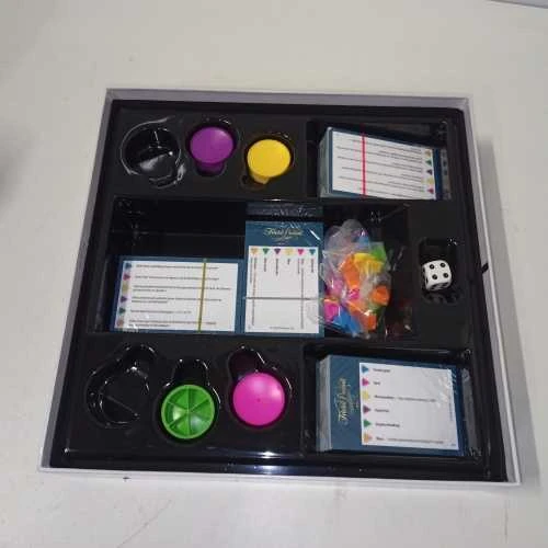 Ecost prekė po grąžinimo Hasbro C1940104 Trivial Pursuit: Klasikinis žaidimas (Atnaujinta)
