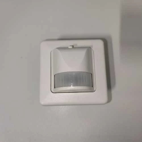 Ecost prekė po grąžinimo Kopp Inwall Motion Switch Infracontrol 180 ° Baltas Baltas IP20 (Atnaujinta)