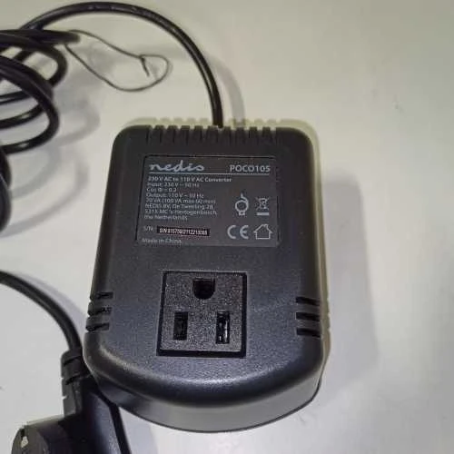 Ecost prekė po grąžinimo Nedis galios keitiklio maitinimo šaltinis 230 VAC 50 Hz Išėjimo įtampa: 110 (Atnaujinta)