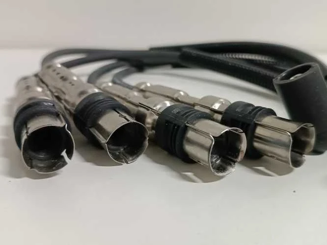 Ecost prekė po grąžinimo NGK 44316 Ignition Cable Set , juodas (Atnaujinta)