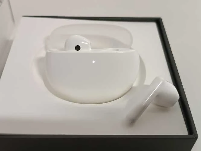 Ecost prekė po grąžinimo OPPO Enco Air2 Wireless Headphones, Playback Time with Charging Case: Up to (Atnaujinta)