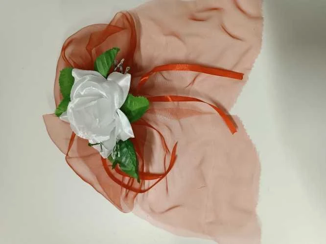 Ecost prekė po grąžinimo, Organza M + Hearts ® papuošalai automobiliams (grynai balta / raudona / ra (Atnaujinta)