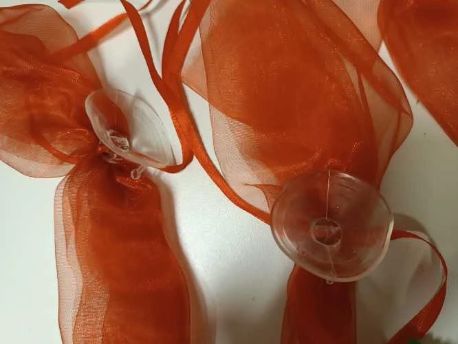 Ecost prekė po grąžinimo, Organza M + Hearts ® papuošalai automobiliams (grynai balta / raudona / ra (Atnaujinta)